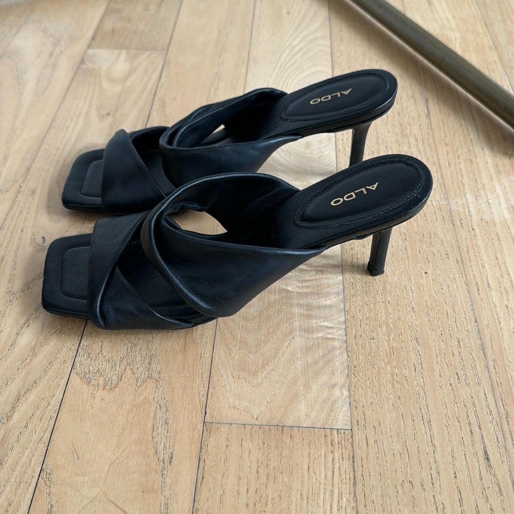 Also size 9 sandals